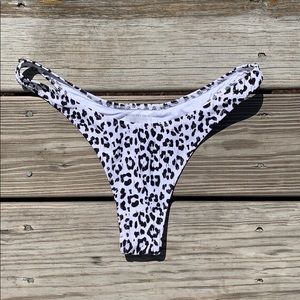 Belmont Bottoms White Leopard